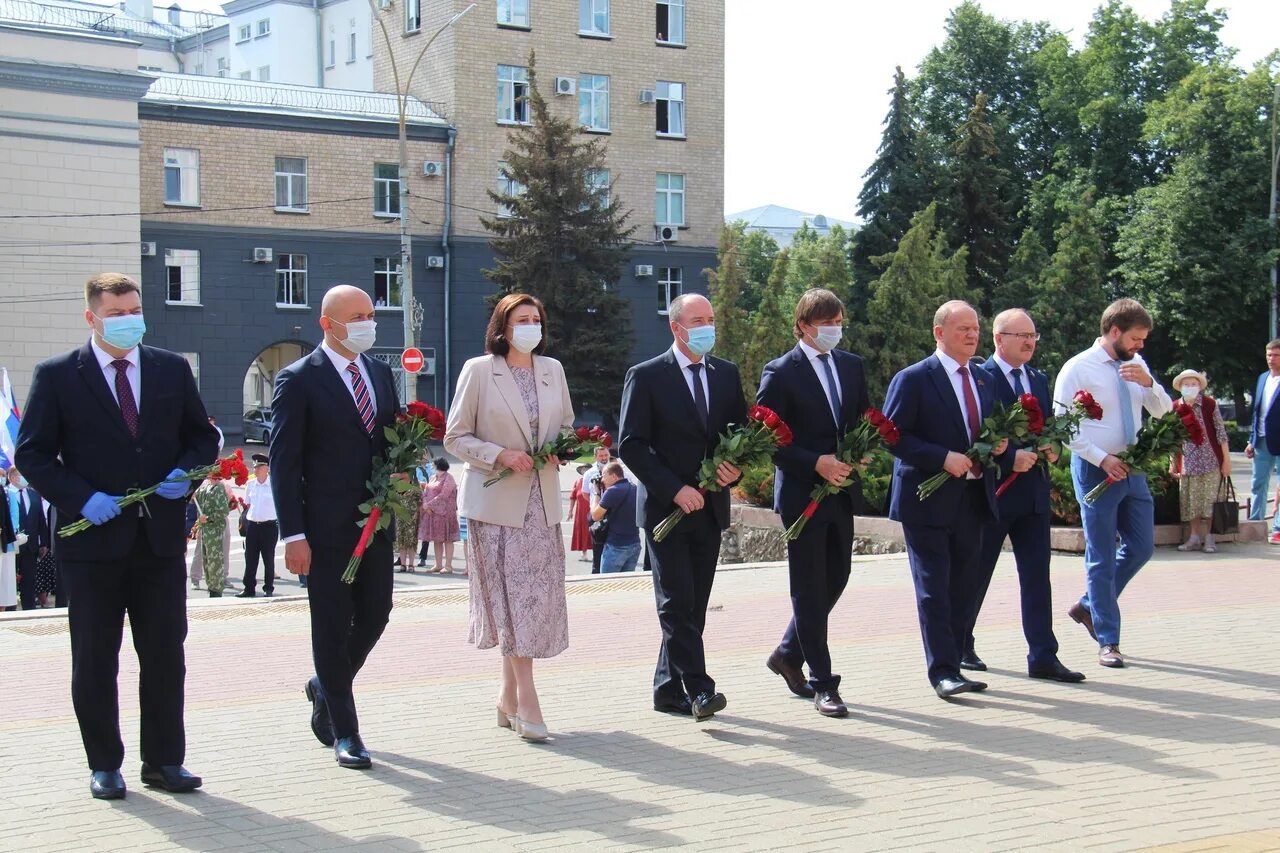 Возложение цветов Орел. Орел сегодня возложение. Возложение цветов в Орле сегодня. Орел возложение венков сегодня. Узбекские новости орел