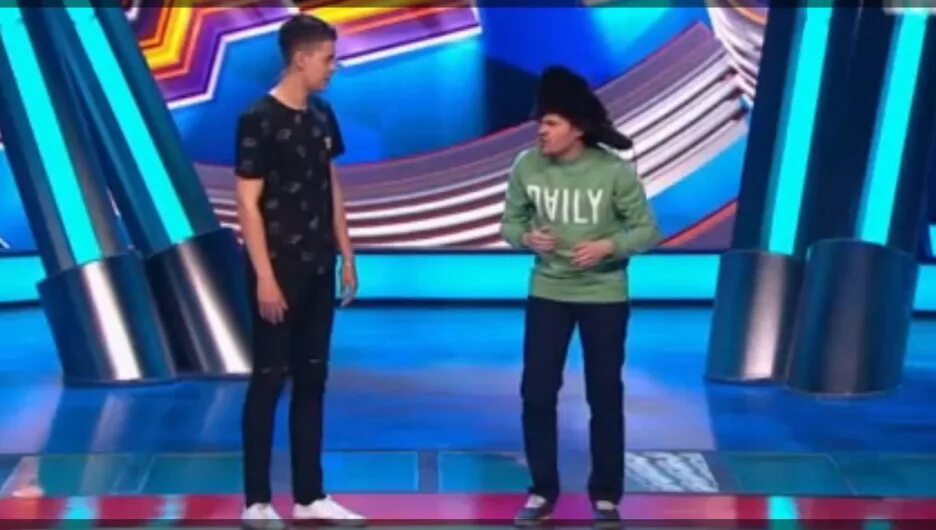 Смешные приметы юмор. Звони если что. Киньте копеечку. Комиксы с мемами. Анекдот спецэффекты.