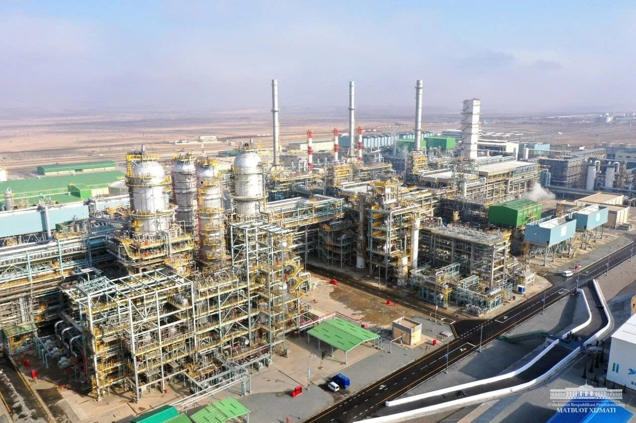 Завод gtl карши. Ферганский нефтеперерабатывающий завод. Бухара нефтеперерабатывающий заводы. Фнпз ферганский нефтеперерабатывающий завод. Нпз узбекистана.