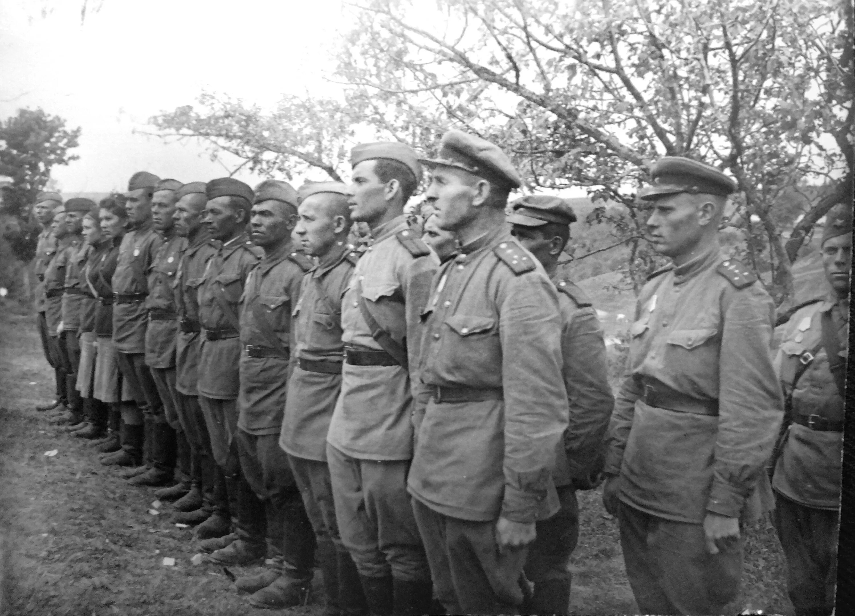 Курская дуга 1943г. Противотанкисты. Полк на войне. Командир на войне. Пленные немцы на Курской дуге.