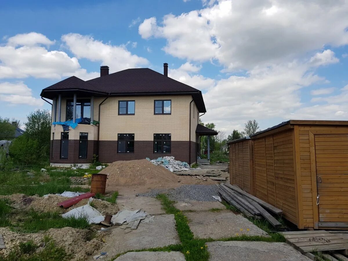 Дом александровский р. Поселок александровская пушкинский. пос александровская пушкинский рехколовское шоссе. александровка коттеджи. дом 390 кв м.