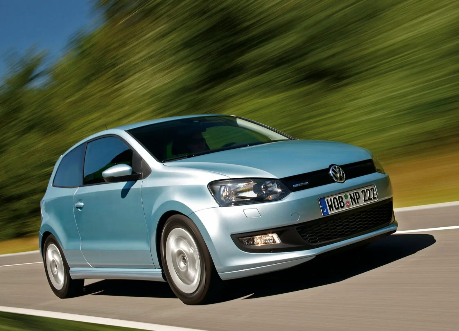 Сколько литров в фольксваген поло. Volkswagen Polo BLUEMOTION. Volkswagen Polo 1.2 TDI. Фольксваген поло 1.2 дизель. Фольксваген поло 2009.
