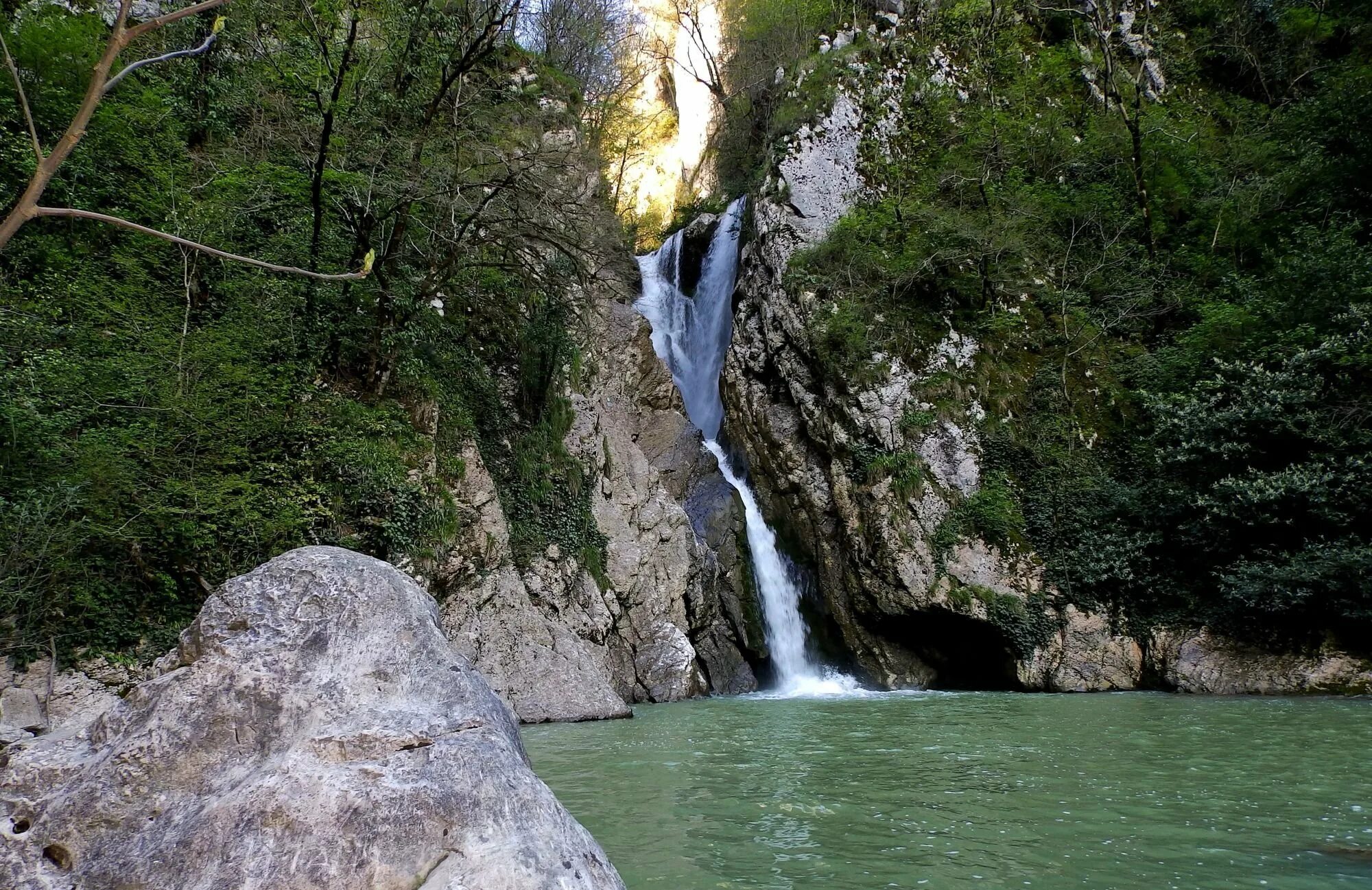 Агурские водопады краснодарский край. Агурский водопад Сочи. Агурские водопады Хоста. Краснодар Агурские водопады. Агурские водопады Сочи верхний.