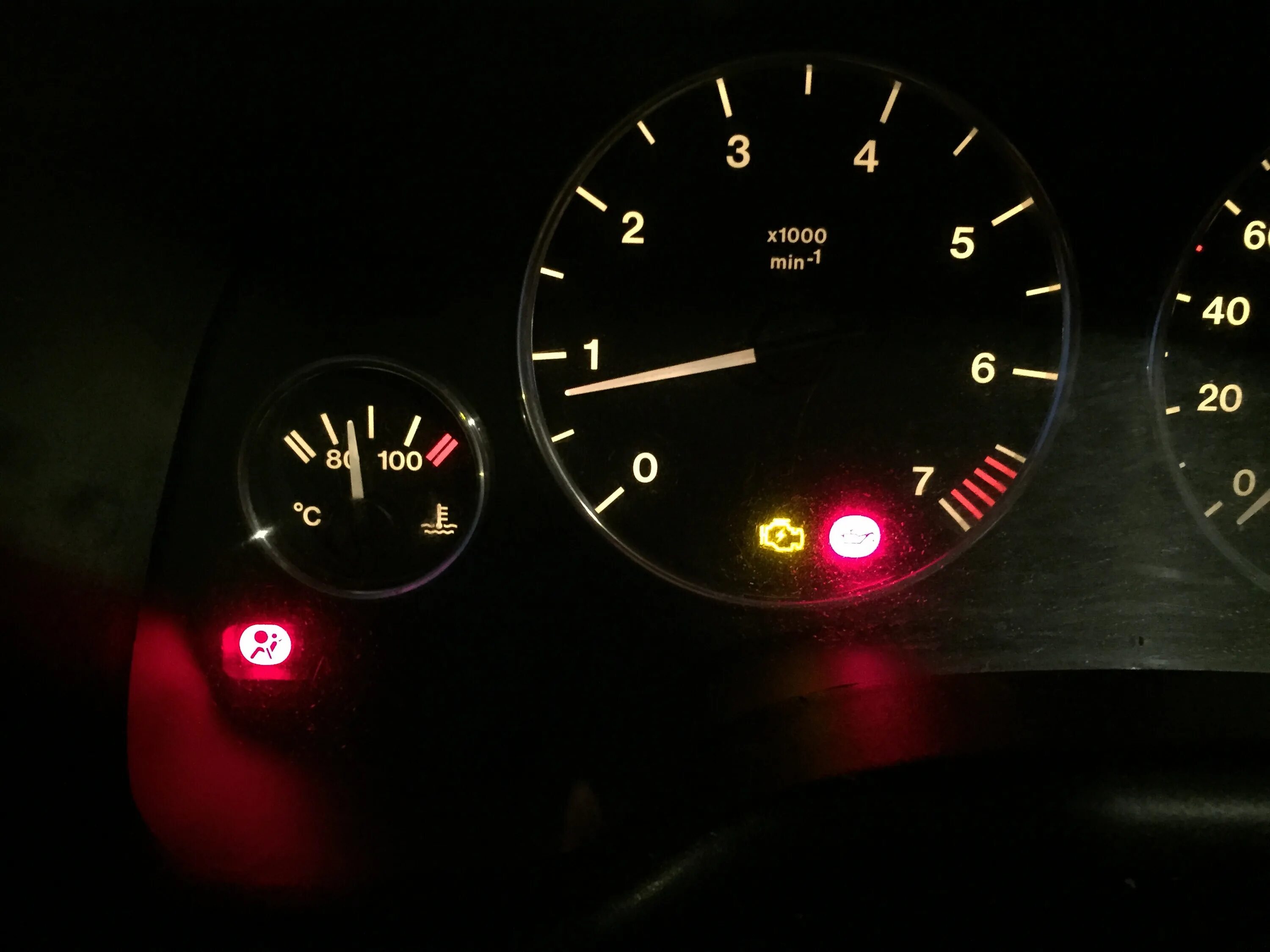 Значки панели приборов опель зафира 2002. Opel astra h лампа уровня масла. Opel astra g панель приборов обозначения. Лампочки-индикатора check engine, опель зафира 2. Лампочка иммобилайзера опель корса 2008 года.
