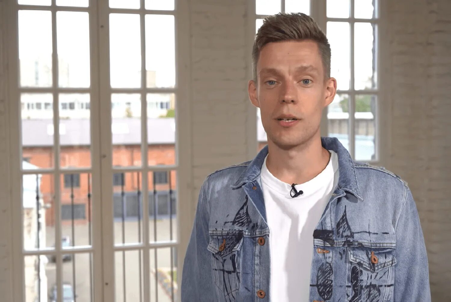 Блоггер юрий дудь. Блоггер юрий дудь. Дудб. Юра дудь. Юрий дудь.