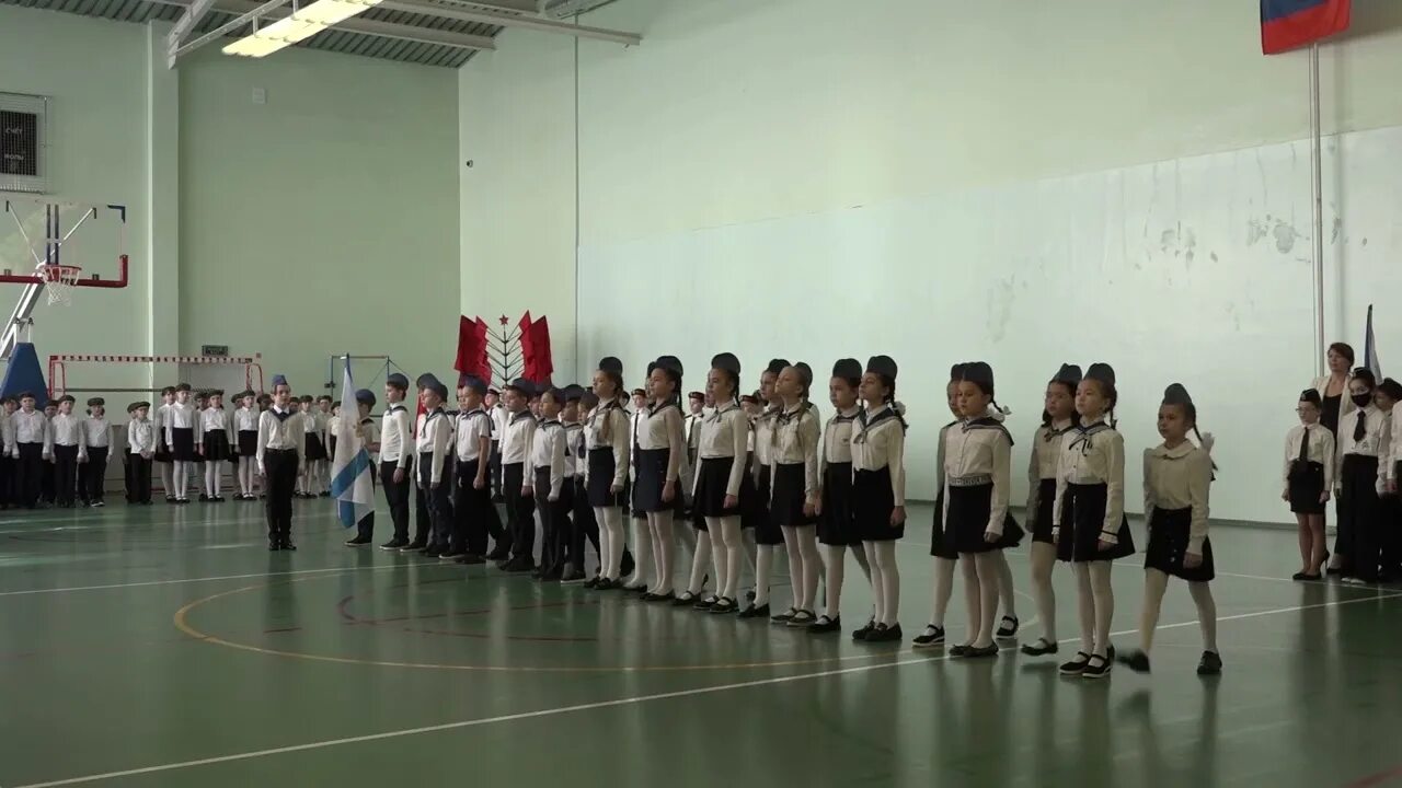 4 школа мегион. Девятая школа город мегион. Сайт школы 9 мегион. 9 школа мегион выпускной. 8 школа мегион.