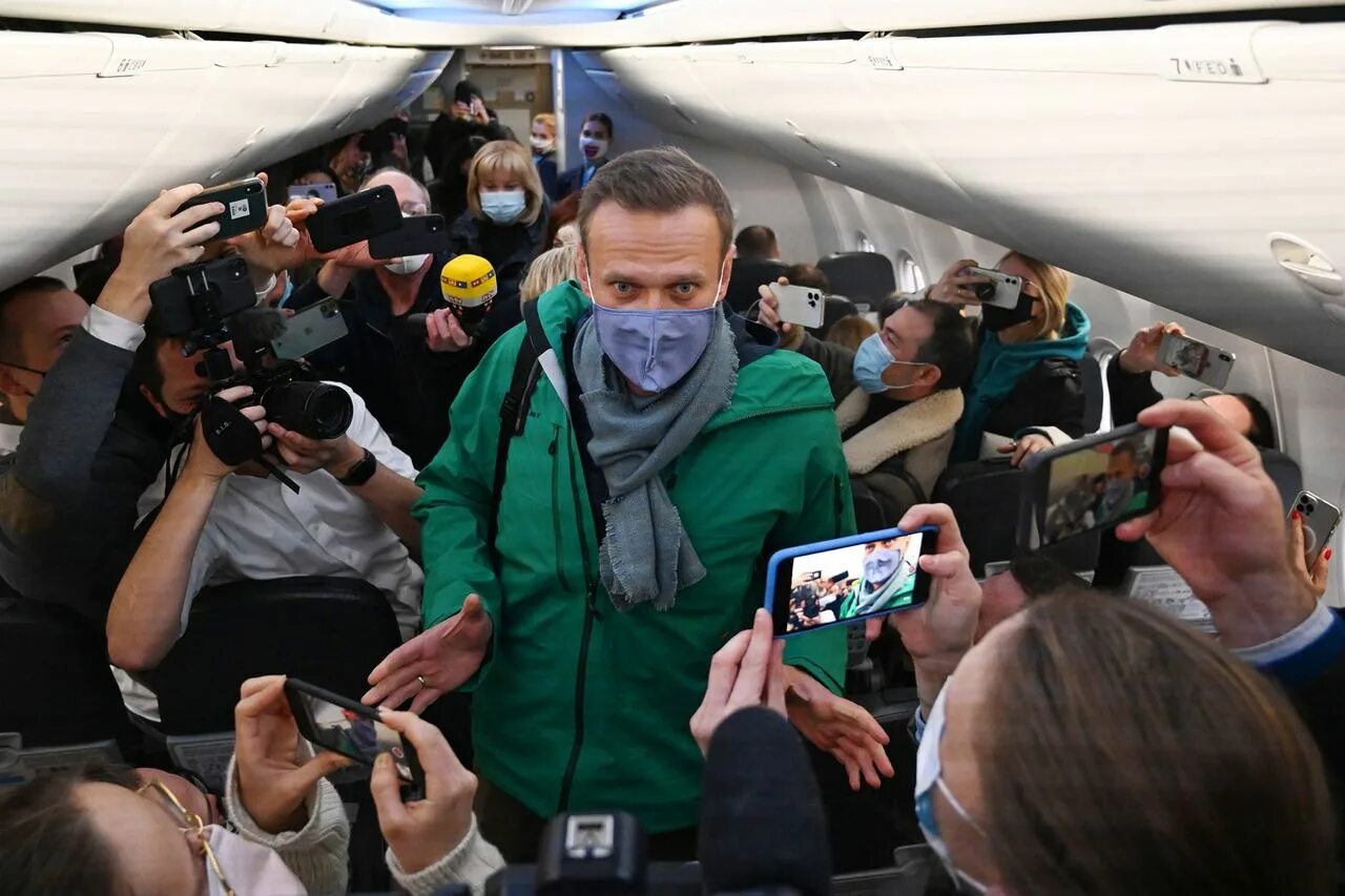 Навальный 2021. Навальный задержание 2021. Навальный последние новости на сегодня 2024г