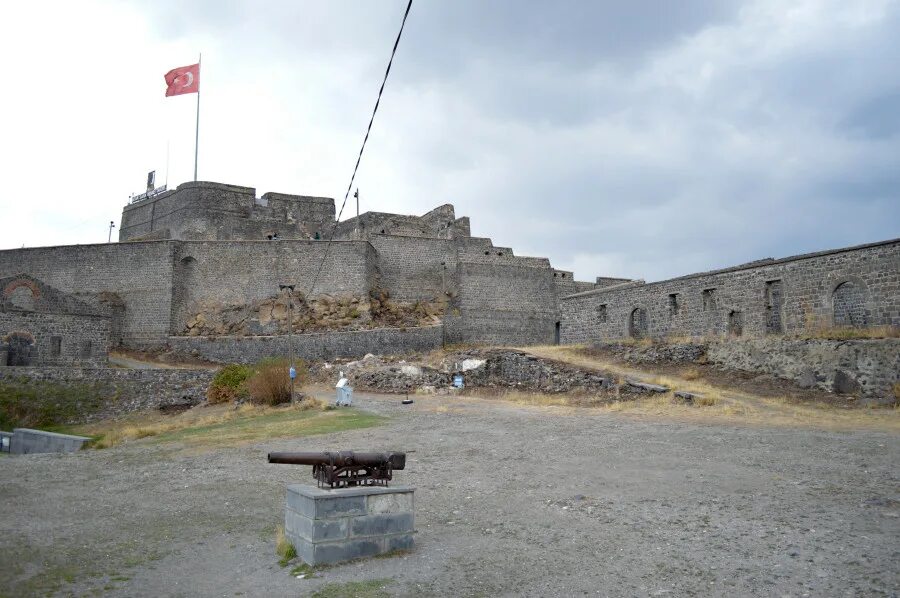 карс турция. карс область. карс армения. карс исторический центр. эрзурум крепость.