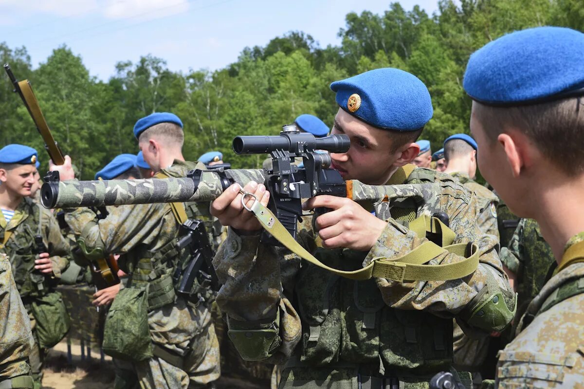 Спецназ вдв ссо. Zov десантник. Современная русская армия. Zov десантник. Zov десантник.