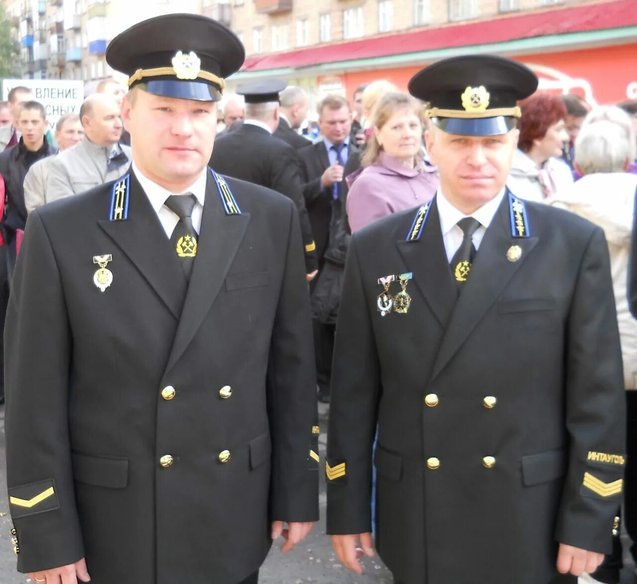 форма горного инженера. тужурка горного инженера 1947. форма горных инженеров в российской империи горный университет. мундиры гражданских чиновников российской империи 20 век. форма горных инженеров в российской империи горный университет.