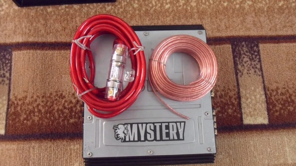 Накопитель супра для сабвуфера. Сабвуфер напряжение. Сабвуфер напряжение. Автомобильный сабвуфер mtx rtp8x3. Сабвуфер boom.