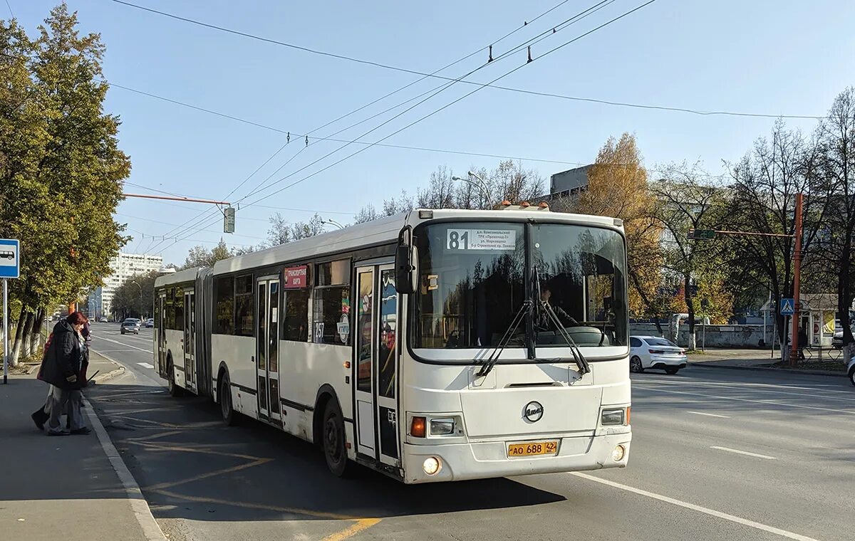 Автобус кемерово плотниково. ЛИАЗ 6212. ЛИАЗ 6212 Кемерово. Автобусы ЛИАЗ В Кемерово. Автобус ЛИАЗ 6212 00.