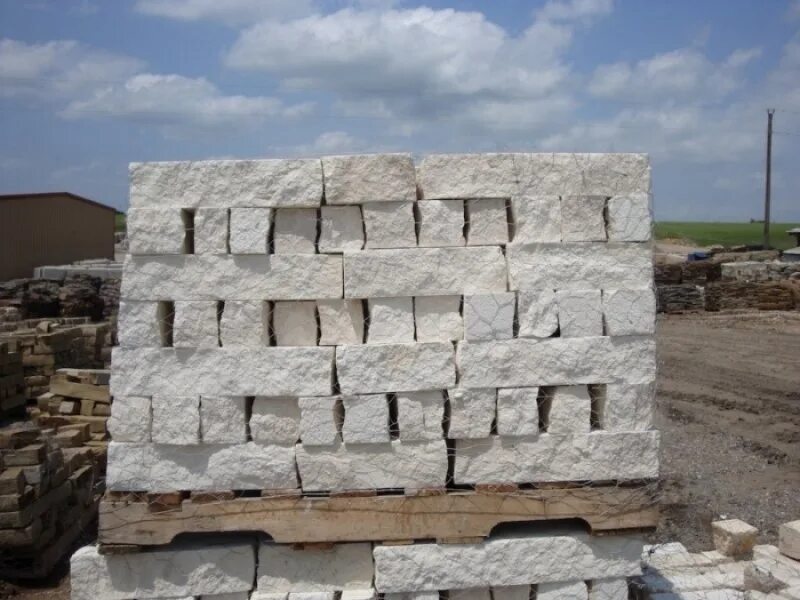 Сколько стоит stone. Каменные блоки для строительства. Каменный блок. Белый камень блок. Белый камень для строительства.