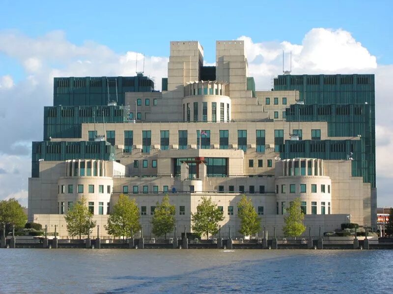 Британская ми 6. Здание mi6 в Лондоне. Здание ми 6 в Лондоне. Ми-6 разведка здание. Штаб квартира mi6.