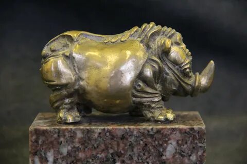 Бронза камень