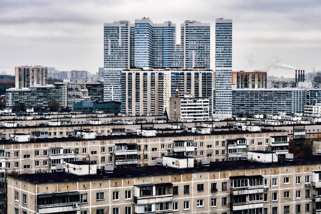 16 микрорайон чертаново. Спальные районы. Дом муравейник в кудрово. Бирюлёво западное гетто. Гетто районы москвы.
