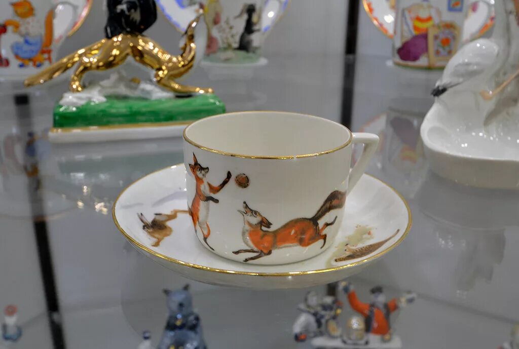 Дулевский фарфор музей. Дулевский фарфоровый завод (дулево). Ликино-дулево фарфоровый завод музей. Сервиз чайный белый лебедь дулевский фарфор. Сайт дулевского завода.