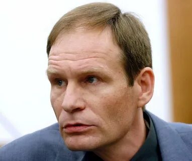 Армин майвес