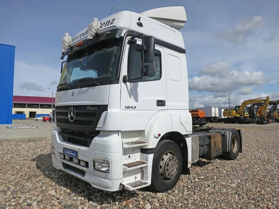 Mercedes Benz Axor 2005. Мерседес Аксор 1836 белый. Мерседес Аксор белый. Мерседес Аксор 1823. Мерседес аксор купить бу