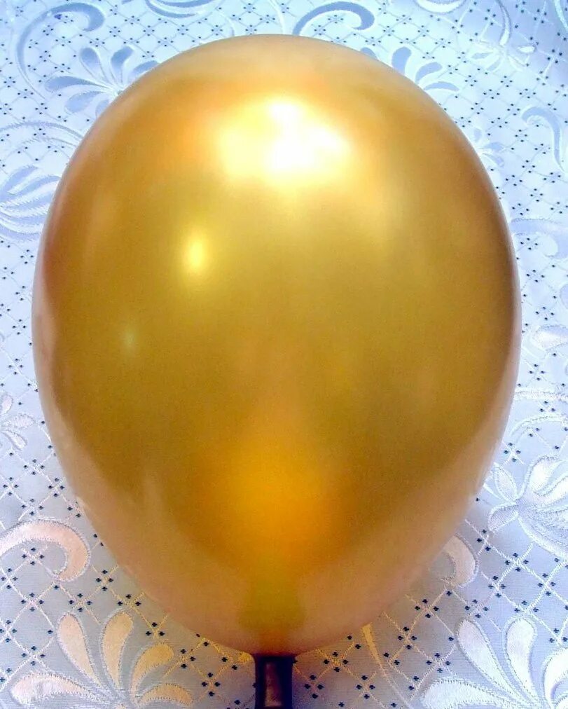 Золотой шар. Золотые шарики воздушные. Золотые шарики. Золотой воздушный шар. Золотые надувные шары.