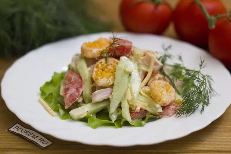 Салат малибу с копченой курицей рецепт с фото. Салат малибу рецепт. Салат малибу с копченой курицей. Салат малибу. Салат малибу с копченой курицей.