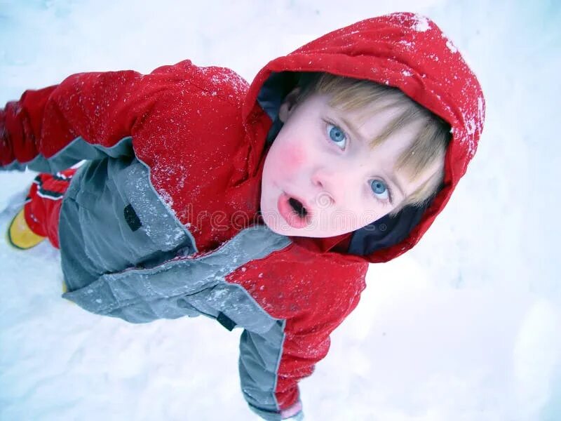 Cold boy. Cold boy картинка. Very Cold Snow boy. Отличие девочек и мальчиков на холоде. Cold boys