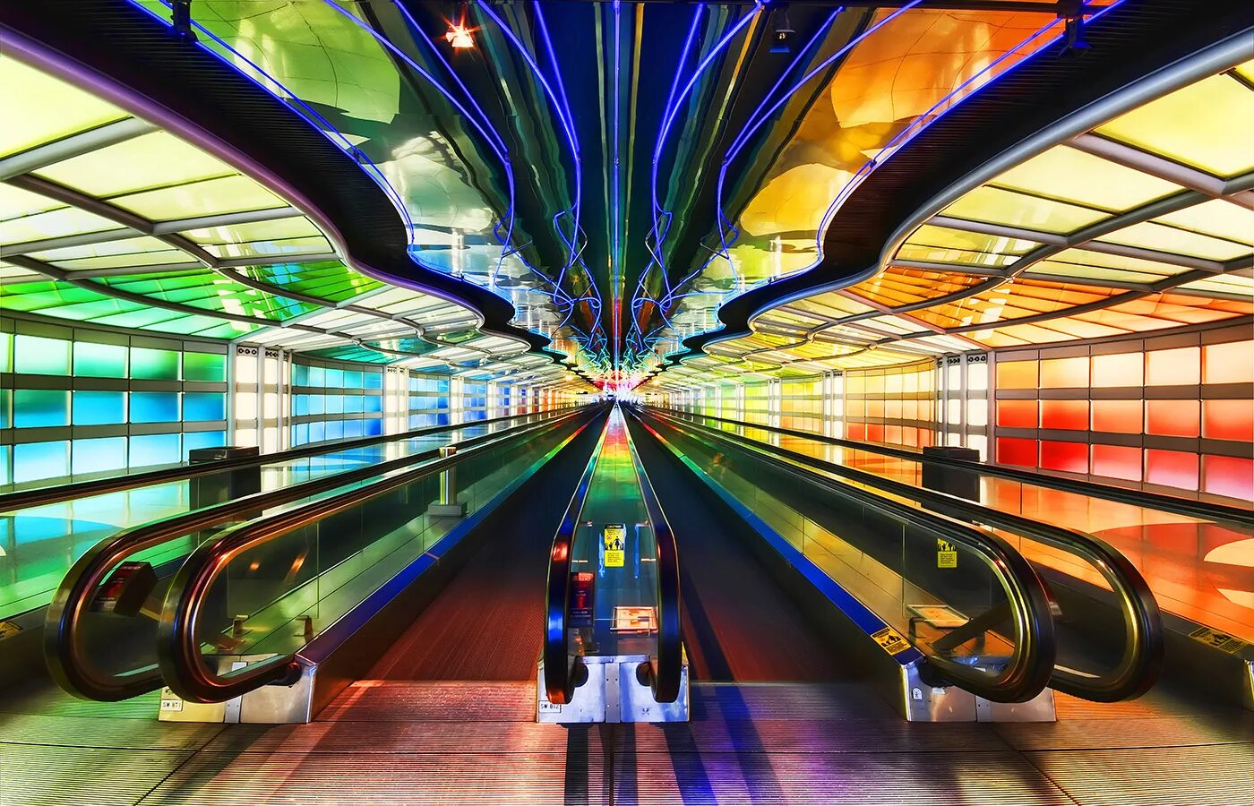 Радужное метро. Аэропорт чикаго о хара. chicago o&#039;hare airport метро. аэропорт о’хара, чикаго, сша. аэропорт дубай метроюю.