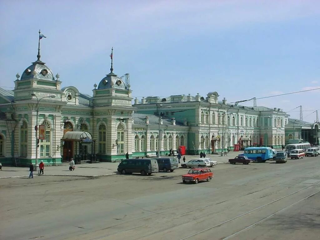 Вокзал Иркутск-пассажирский. Иркутский Железнодорожный вокзал. Вокзал Иркутск 1907. Площадь Иркутск ЖД вокзал. Городские телефоны иркутска