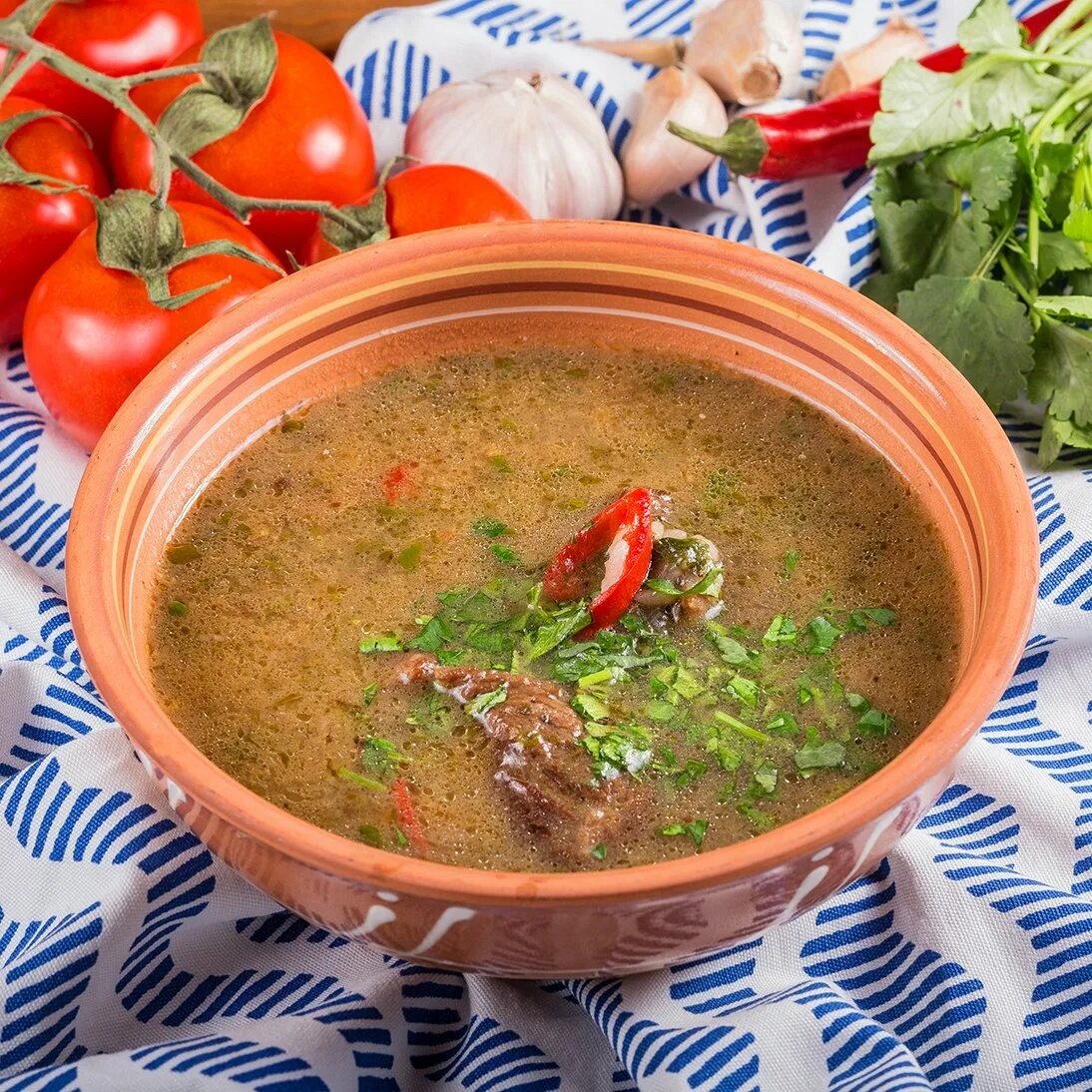 Харчо простой рецепт. Харчо грузинский. Армянский суп харчо. Грузинский суп харчо. Харчо Марчо.