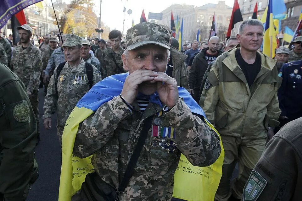 Украинские новости дня. Украинские националисты. Современные украинцы. Украинские солдаты националисты.