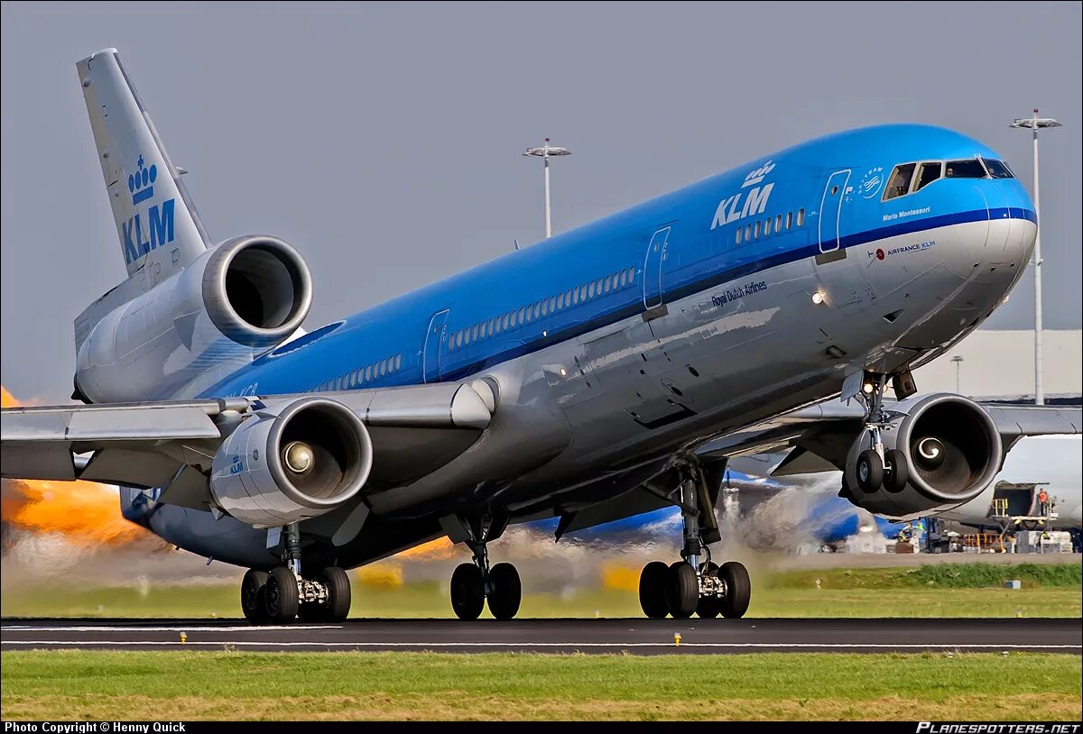 Авиарейс 11. Самолёты макдоннелл Дуглас МД 11. Самолёт MD-11f. Макдонал Дугла самолет. MCDONNELL Douglas MD-11.