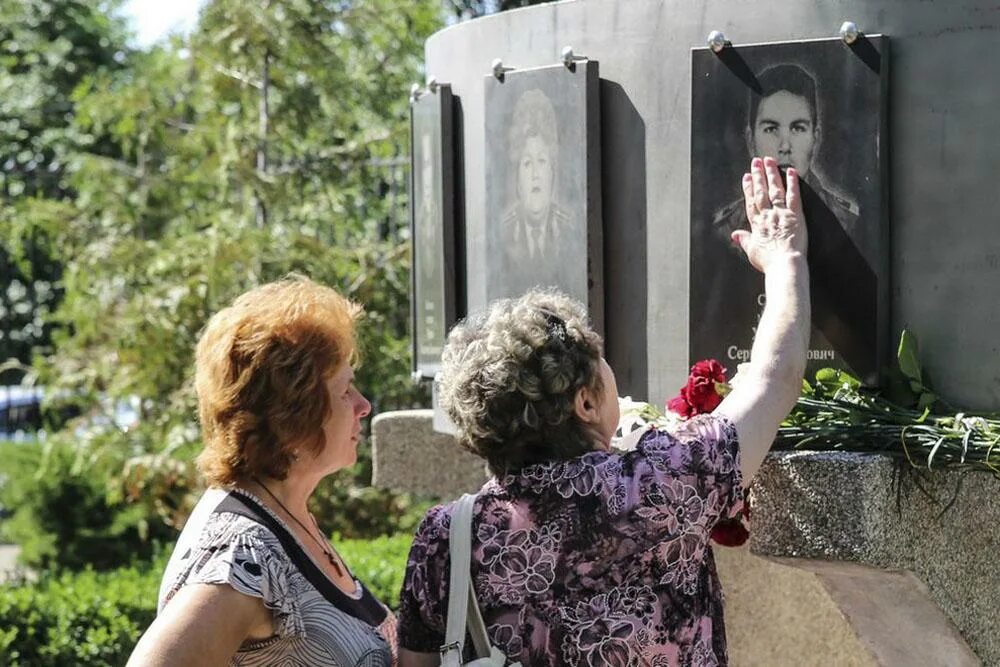 14 июня 1995. Буденновск 14 июня 1995 года. Буденновске теракт в Буденновске 1995.