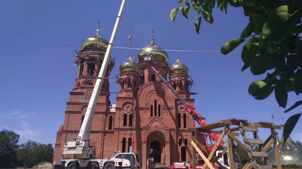 Погода в краснодарском крае станица точная. Храм станица Новодеревянковская Краснодарского края. Новодеревянковская достопримечательности. Станица Новодеревянковская Краснодарский край парк. Станица Новодеревянковская Краснодарский край достопримеч.