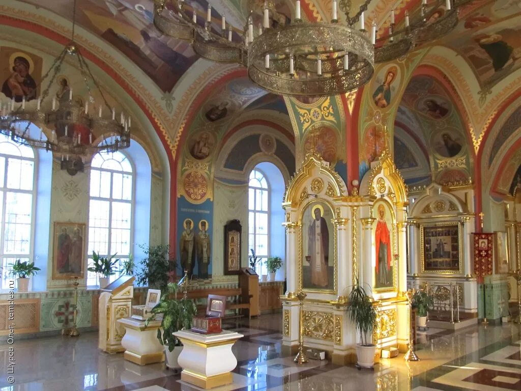 Храм архангела михаила сергиев посад. Церковь в селе шарапово одинцовского района. Церковь архангела михаила шарапово сергиев посад. Храм село шарапово одинцовский район. Успенская церковь шарапово.