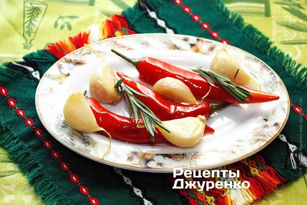 Канапе фингер фуд. Помидоры по-корейски - просто объедение!. Рецепт острых закусок. Канапе на чипсах. Быстрые закуски.