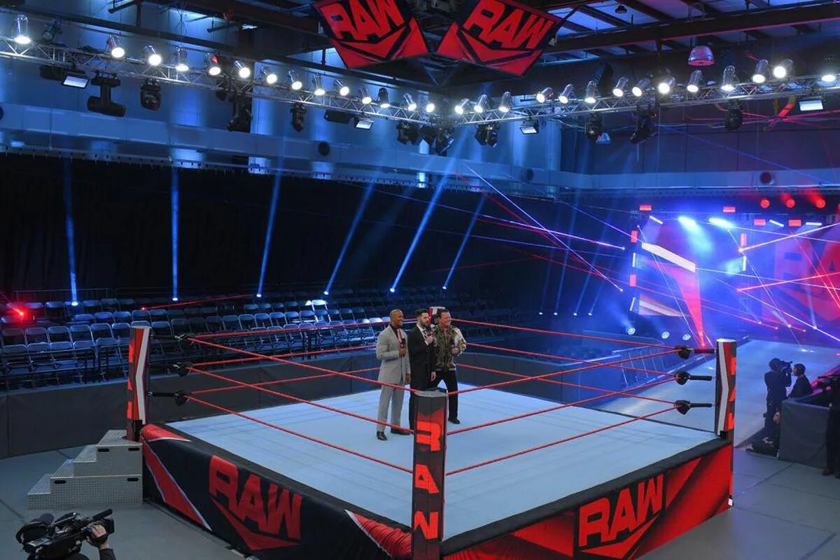 Арена wwe. Арена wwe. Arena 2. Wrestlemania 32 arena. Raw wwe арена.