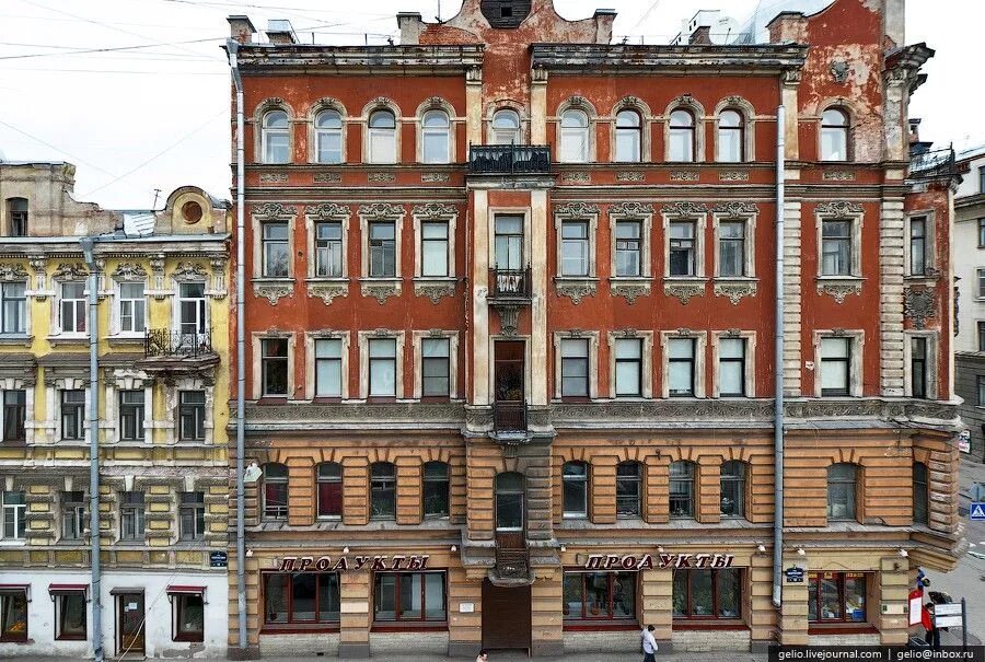 Городской дом спб. Старый фонд фасад Санкт-Петербурга. Санкт-Петербургские исторические здания Санкт-Петербурга. Питер Руст архитектура. Старый фонд Питер здания.