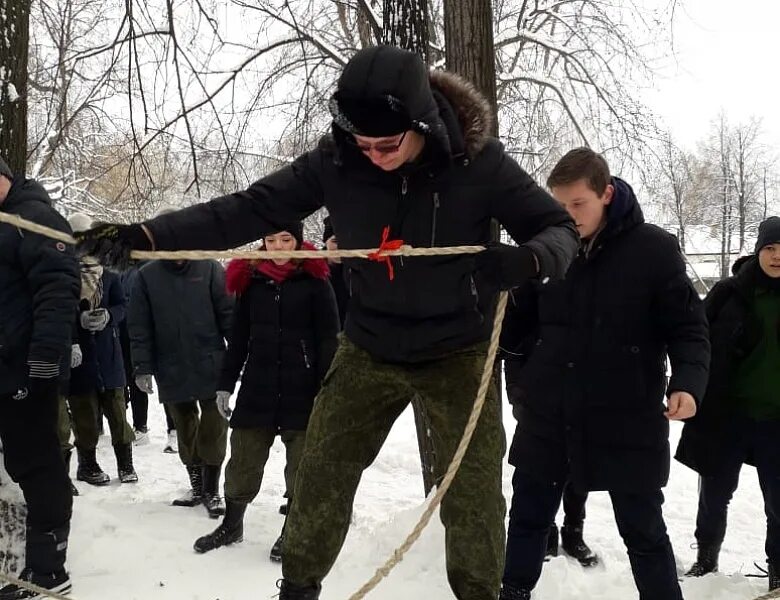 Жизнь упала как зарница. Военно-спортивная игра зарница. зимняя зарница. военно-спортивная игра зима. военно спортивные игры в школе.