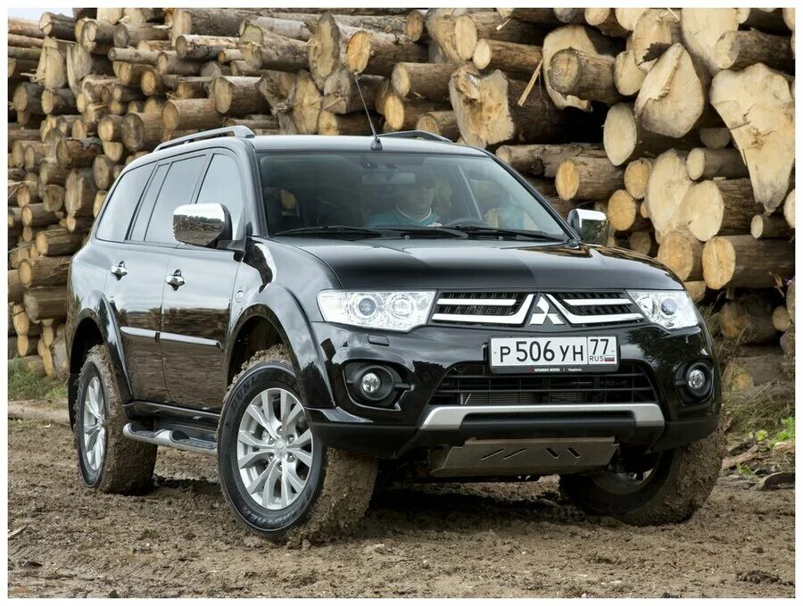 Mitsubishi pajero sport 2. Mitsubishi pajero sport 2013. Паджеро спорт 2013. Mitsubishi pajero sport 2. Митцубиси паджеро спарт.
