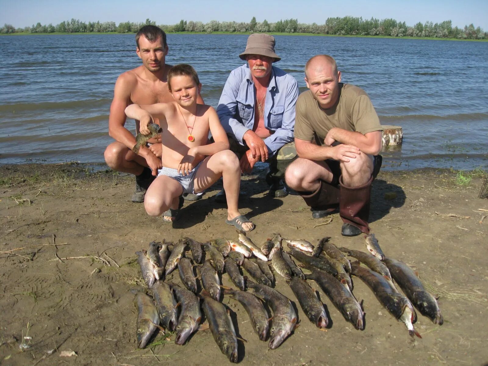 Подслушано енотаевка в контакте. Енотаевка Астраханская область. Река Енотаевка Астрахань. Енотаевка (река). Село Енотаевка Астраханская область.