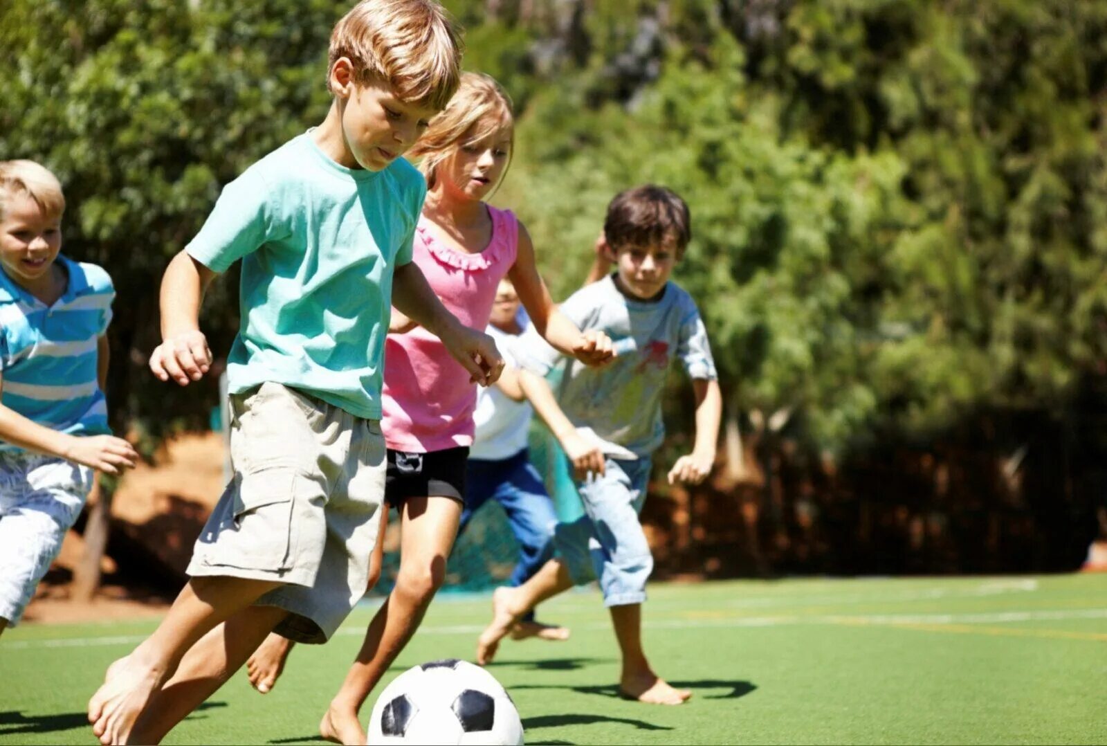 Фото детей спорт. Спорт дети. Занятие спортом дети. Летние игры для детей. Спортивные игры для детей.