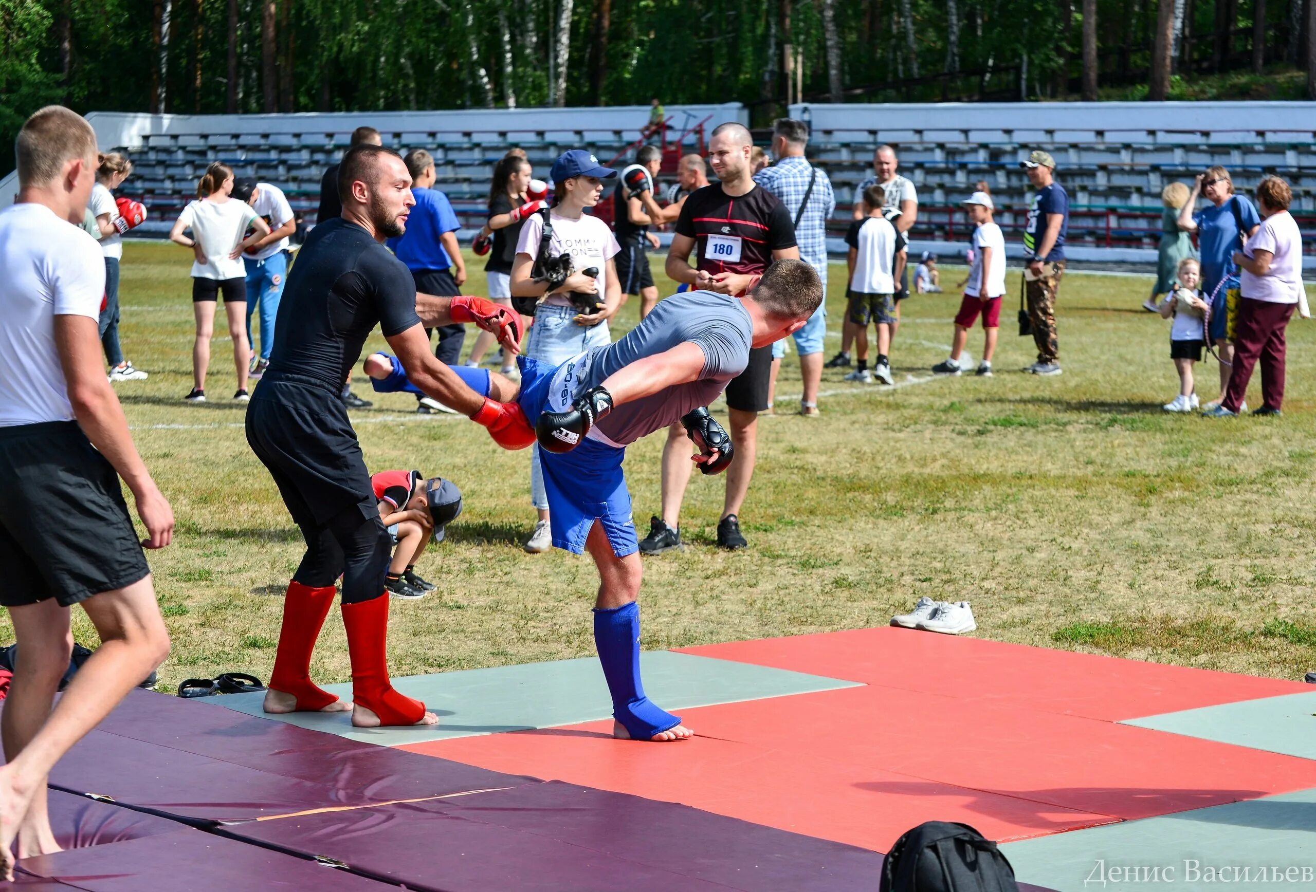 день физкультурника 2022. 08. 13 августа 2022 г. день физкультурника 2022. люди спорт.