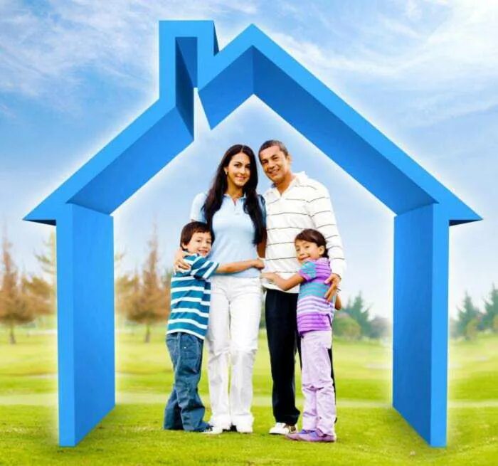 Защитить дом семью. Семья, дом. Семья в домике. Семья недвижимость. Ипотека дети.