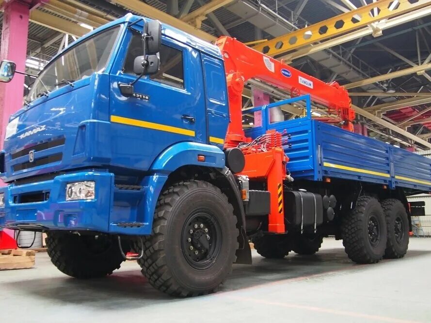 Новый камаз 43118. КАМАЗ 43118 бортовой с КМУ. КАМАЗ 43118 С КМУ Kanglim ks1256g-II. КАМАЗ 43118 С КМУ Канглим 1256. КАМАЗ 43118 новый с КМУ.