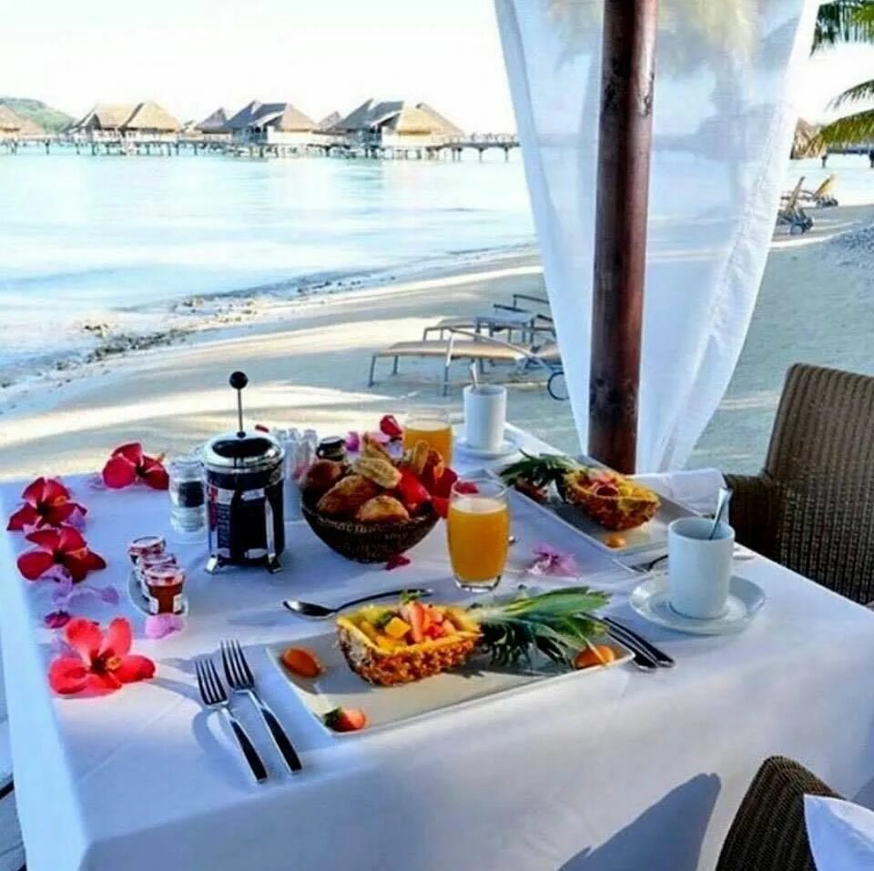 Завтрак стиль роскошь. Богатая жизнь еда. Красивые картинки богатства и роскоши еда. Еда мечты. Клубника стильно роскошь.