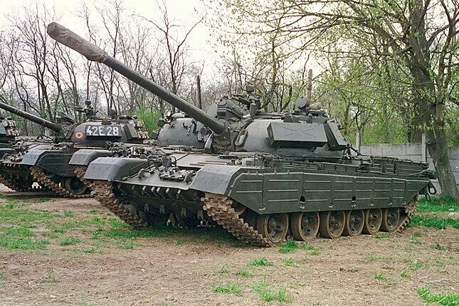 Купить т 55. Тр-85 танк Румыния. Tr-85m1 «Бизон». Танк tr-85m1 Бизон. Т-55 Румынии.