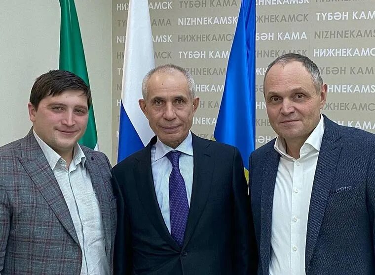 Рафис мустафин. Мустафин депутат нижнекамск. Зуфар мустафин нижнекамск. Рафис мустафин. Рафис мустафин.