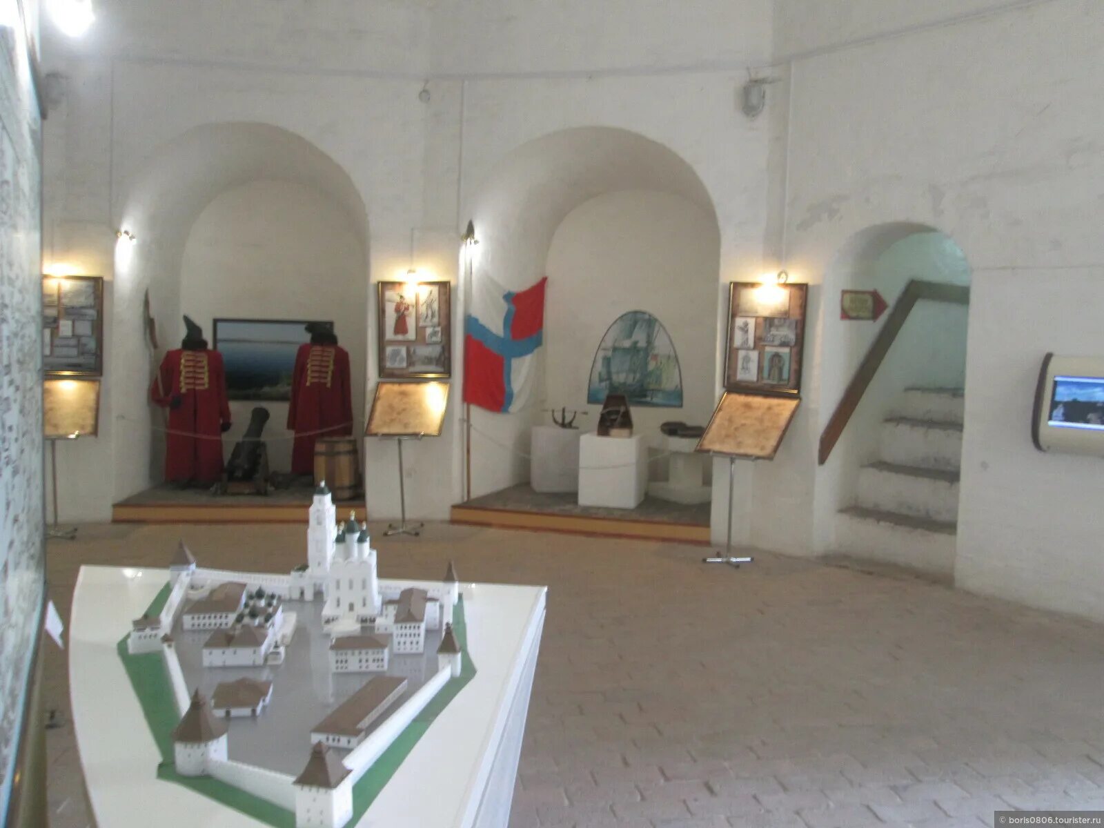 воскресенские ворота и иверская часовня в москве. музей красные ворота. красные ворота москва метро эстетика. красные ворота кремль москва. музей красные ворота.