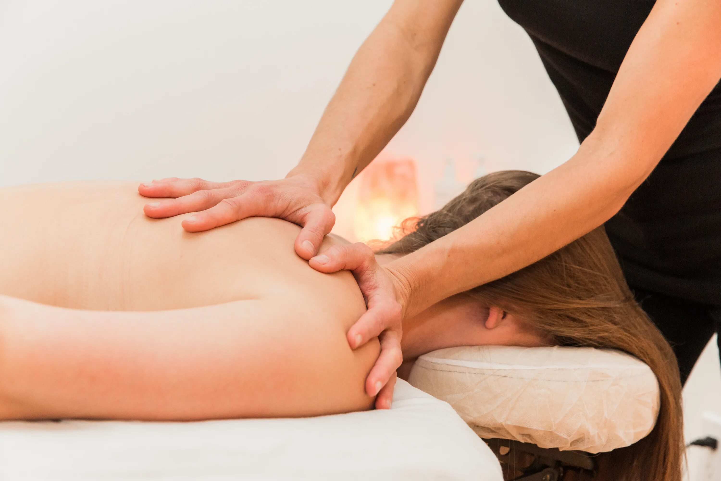 Массаж ленинский район. Спа процедуры маска мужик. Массаж в абакане для мужчин частные объявления. Аюрведа масла. Масло для массажа прозрачное.