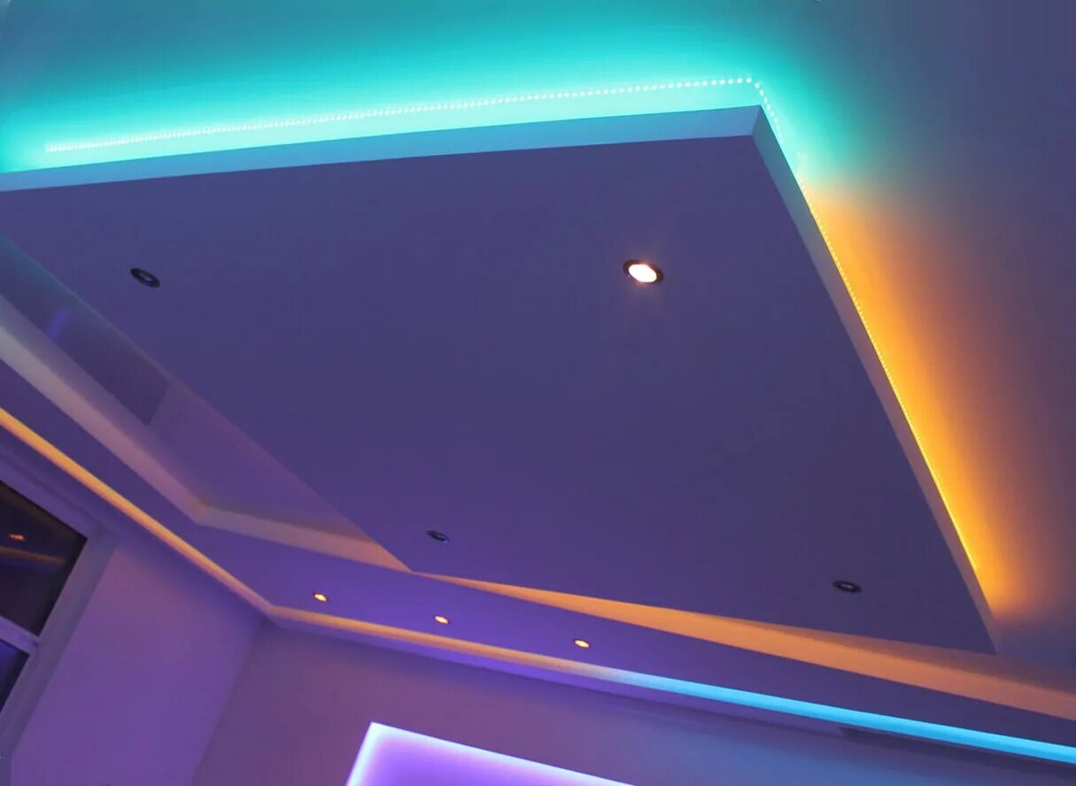 Натяжные потолки работа спб. Натяжные потолки работа спб. Люминесцентный натяжной потолок. Навесной потолок. Светящийся потолок.